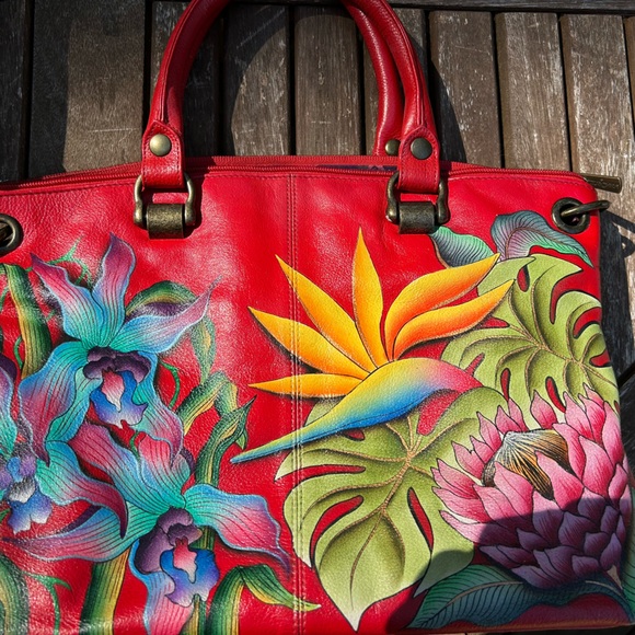 I have 5 Anushku pocketbooks for 75 dollars a piece - Picture 9 of 10